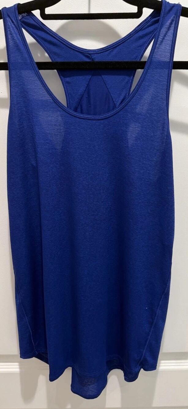 Lululemon Essential Tank Top Size 2 Racerback Larkspur Blue Pleated Back